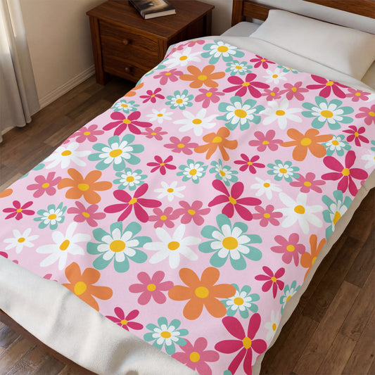 Retro Pink Daisy Throw