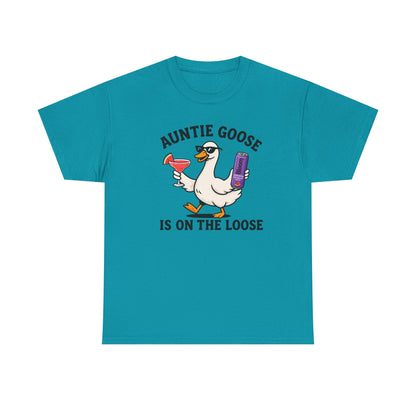 Auntie Goose Is On The Loose Tee - Funny Aunt Shirt for Parties & Gifts
